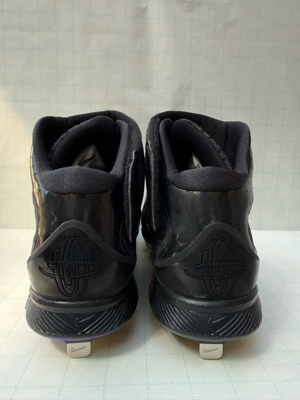 Nike Huarache High Top Baseball Cleats - Size 10 - Rainbow Undersole - NWT - Picture 5 of 11